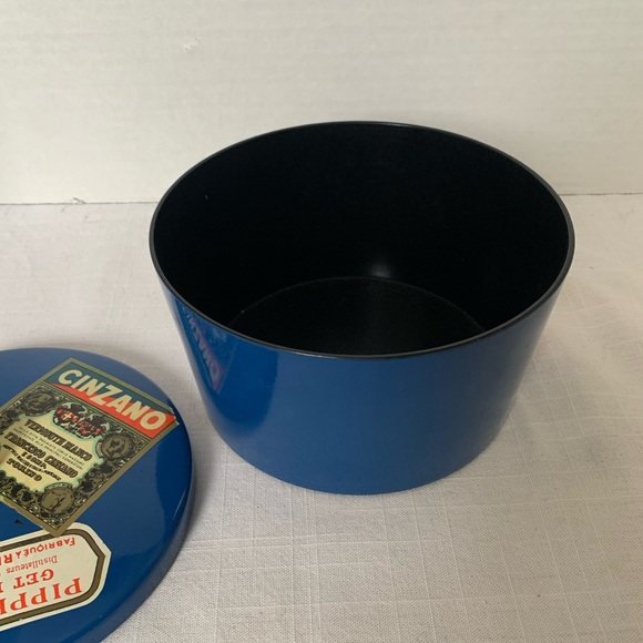 VINTAGE LACQUERWARE | Bar Snack Container. Liquor themed. - Picture 3 of 8